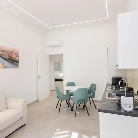 Flats4rent Estella * Verona
